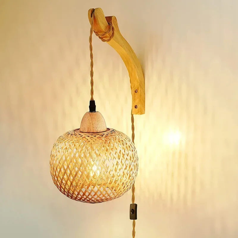 Luminária de Parede de Bambu e Rattan
